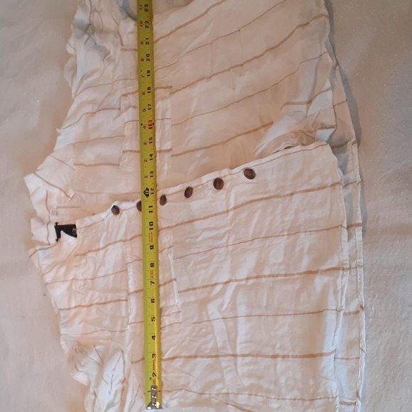 Gold and white long sleeve button down top size XL 100% rayon - Picture 7 of 10